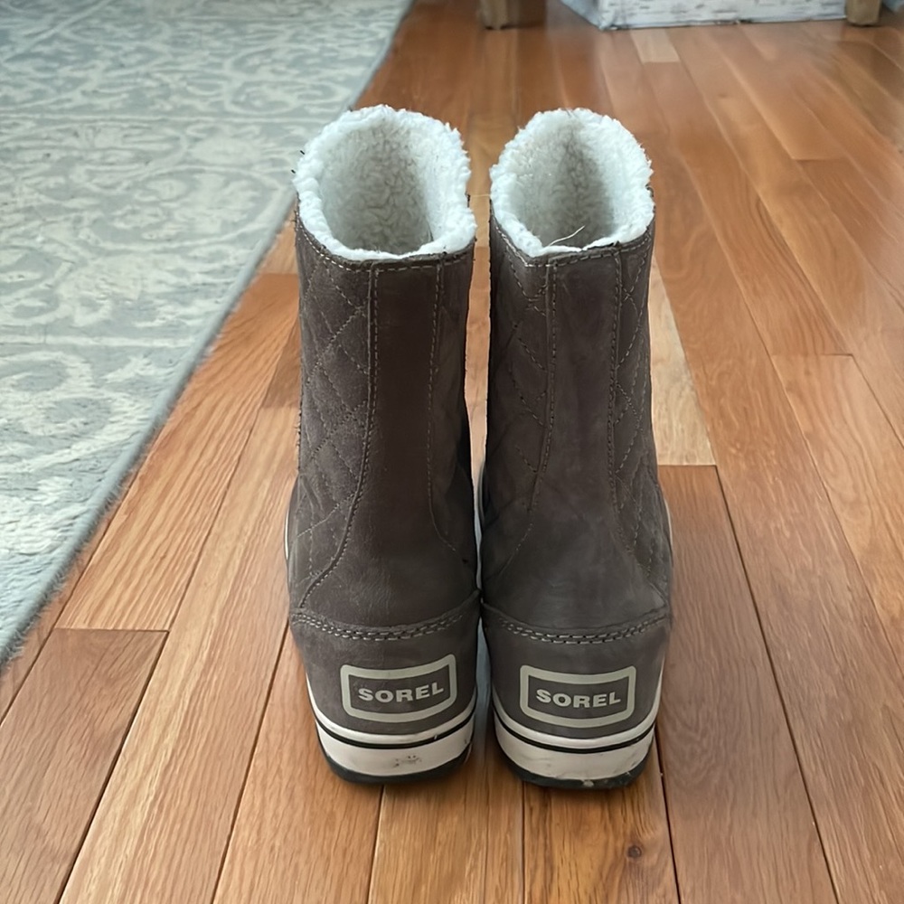 EUC Sorel boots